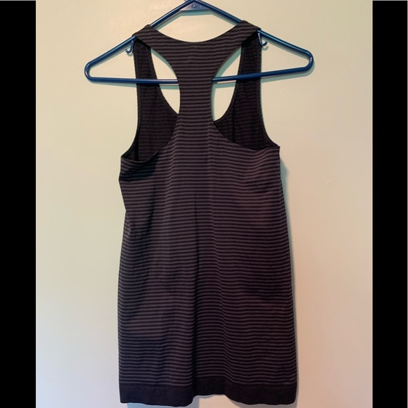 Under Armour Racer Back Tank Top - Picture 2 of 4